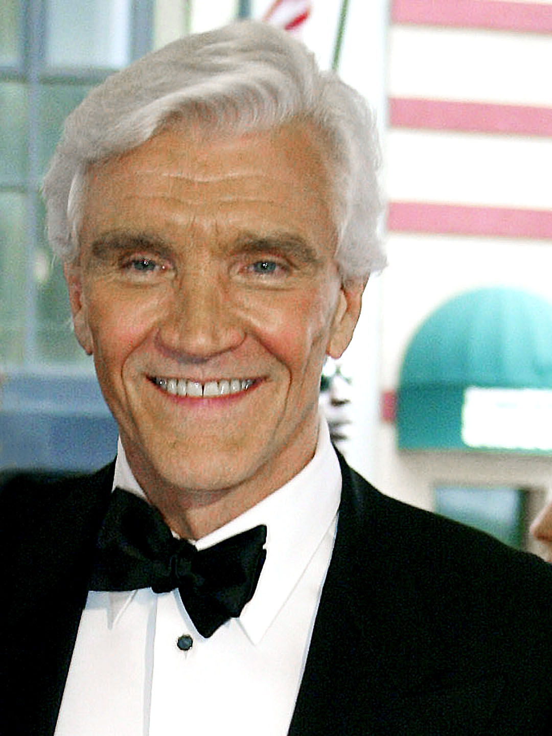 How tall is David Canary?